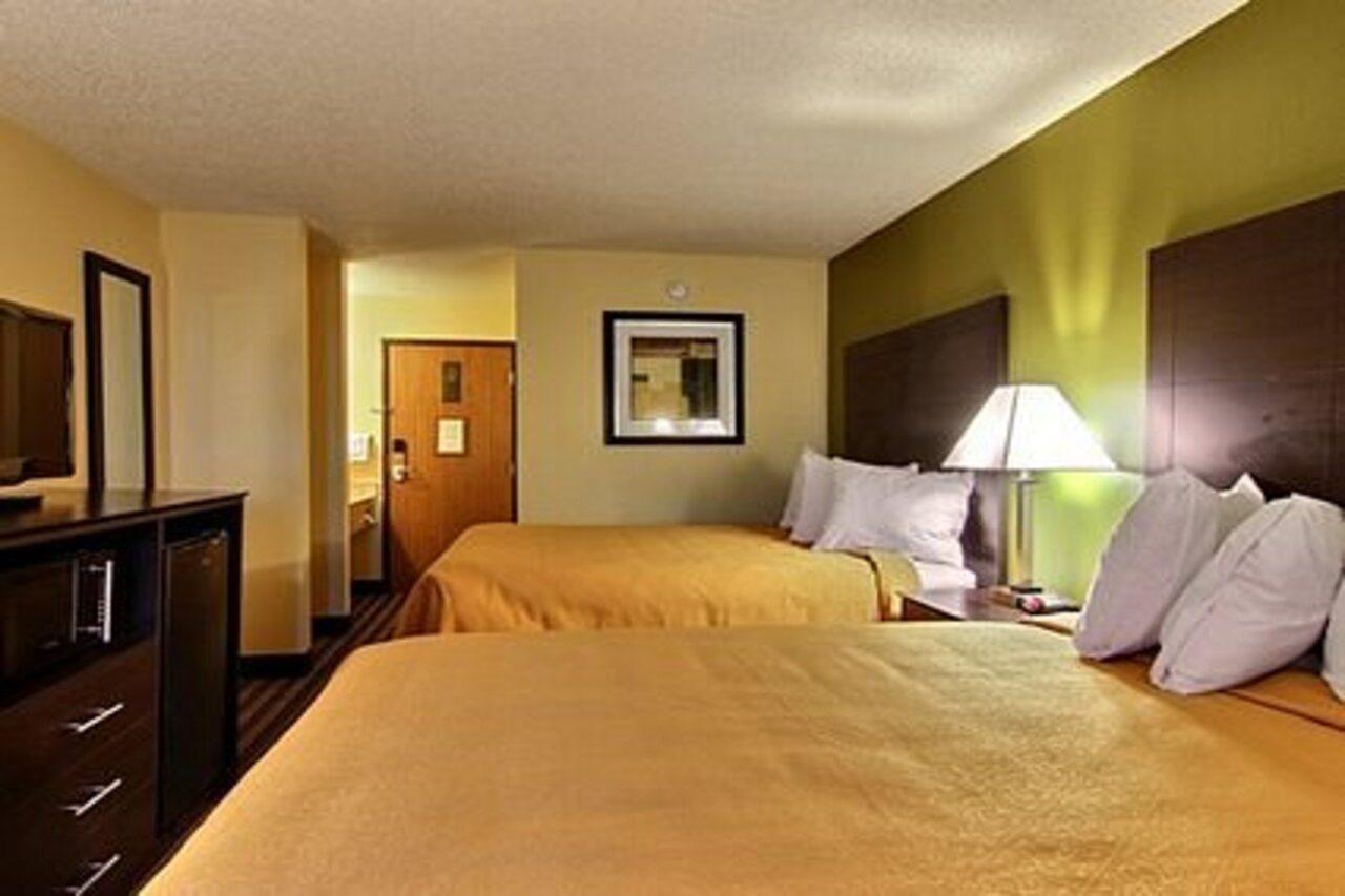 Inn Quality Near Indiana Dunes National Park I-94 Chesterton