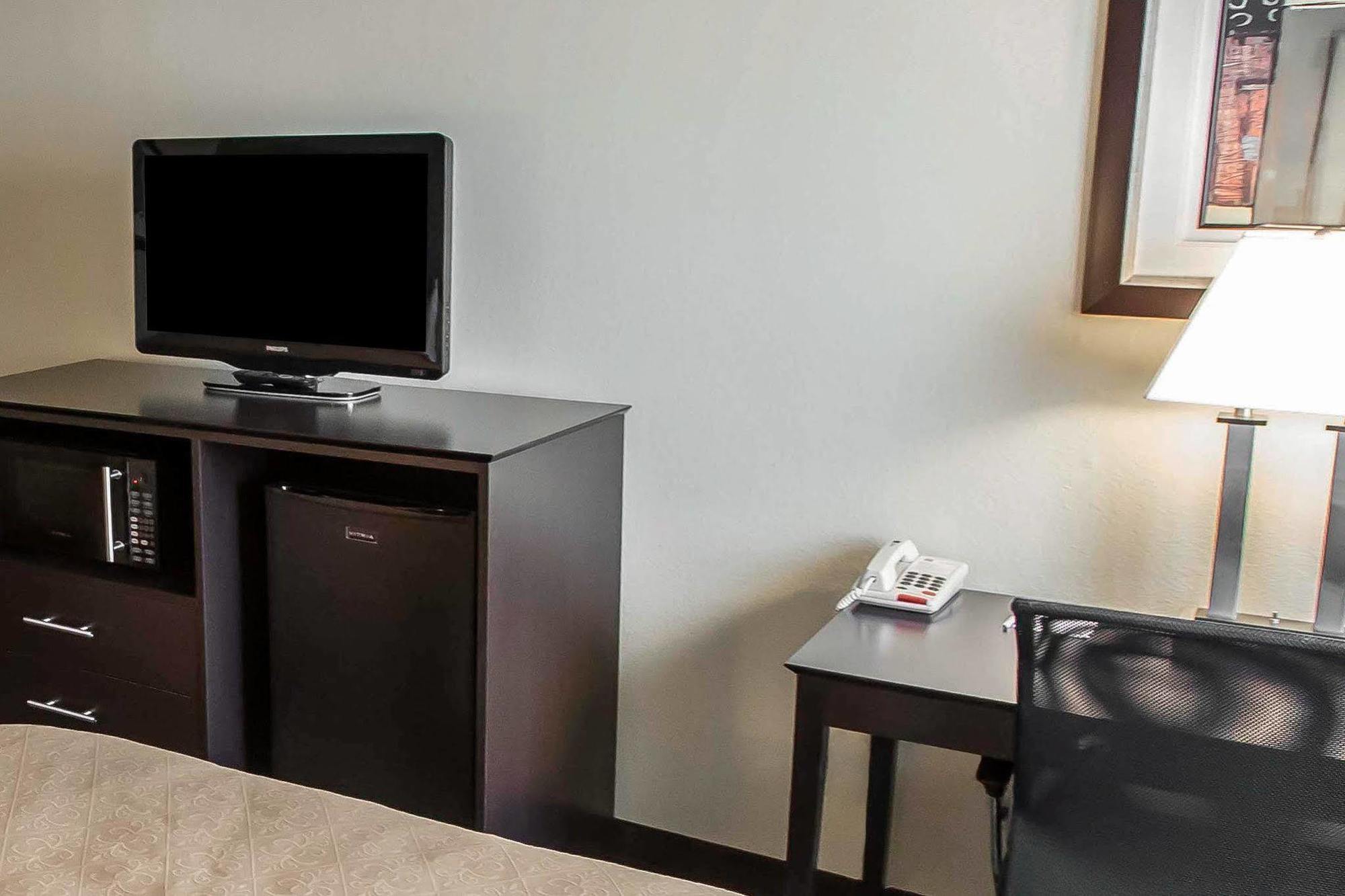 Inn Quality Near Indiana Dunes National Park I-94 Chesterton
